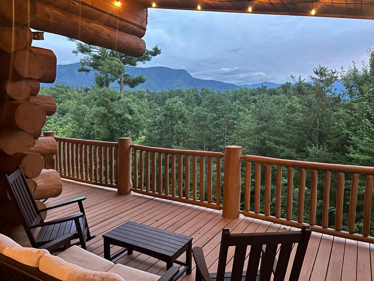 Big Bear Ridge Lodge - Breathtaking Mountain Views And Private Forest Scenes In Amazing Large Log Cabin Gatlinburg Zewnętrze zdjęcie