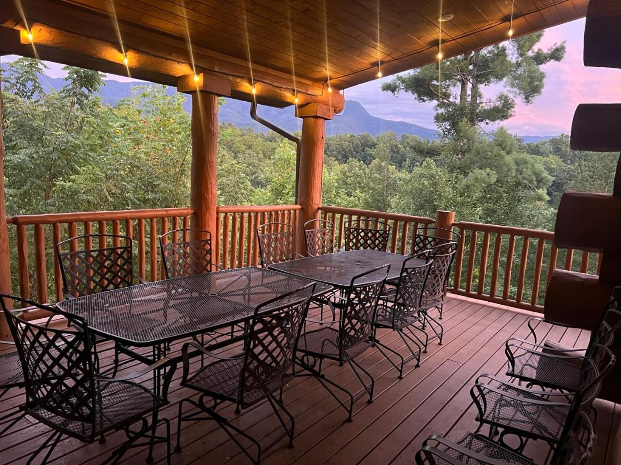 Big Bear Ridge Lodge - Breathtaking Mountain Views And Private Forest Scenes In Amazing Large Log Cabin Gatlinburg Zewnętrze zdjęcie